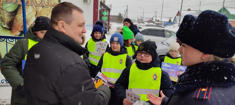 Госавтоинспекция Томской области провела акцию «Яркость безопасности».